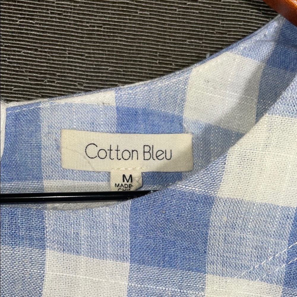 Elegant Blue and‎ White Blouse with Classic Design - Picture 2 of 6